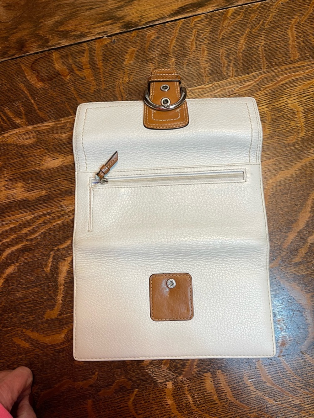 Coach SoHo White Leather Shoulder Bag with Tan Buckle Trim and Matching Wallet - Picture 16 of 16